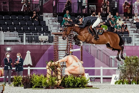 Peder Fredricson ja All In Tokiossa. Pari otti olympialaisissa henkilökohtaisen hopean, Ruotsi joukkuekullan.