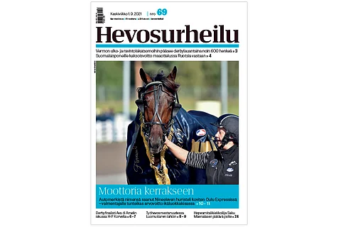 Nineeleven vei nimiinsä Oulu Expressin. Kannen kuva: Mia Mäki-Maunus