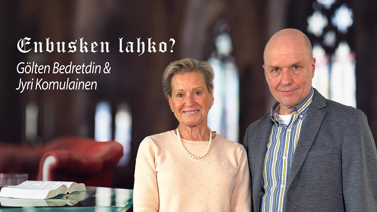 Enbusken lahko? -podcastissa Gölten Bedretdin ja Jyri Komulainen.