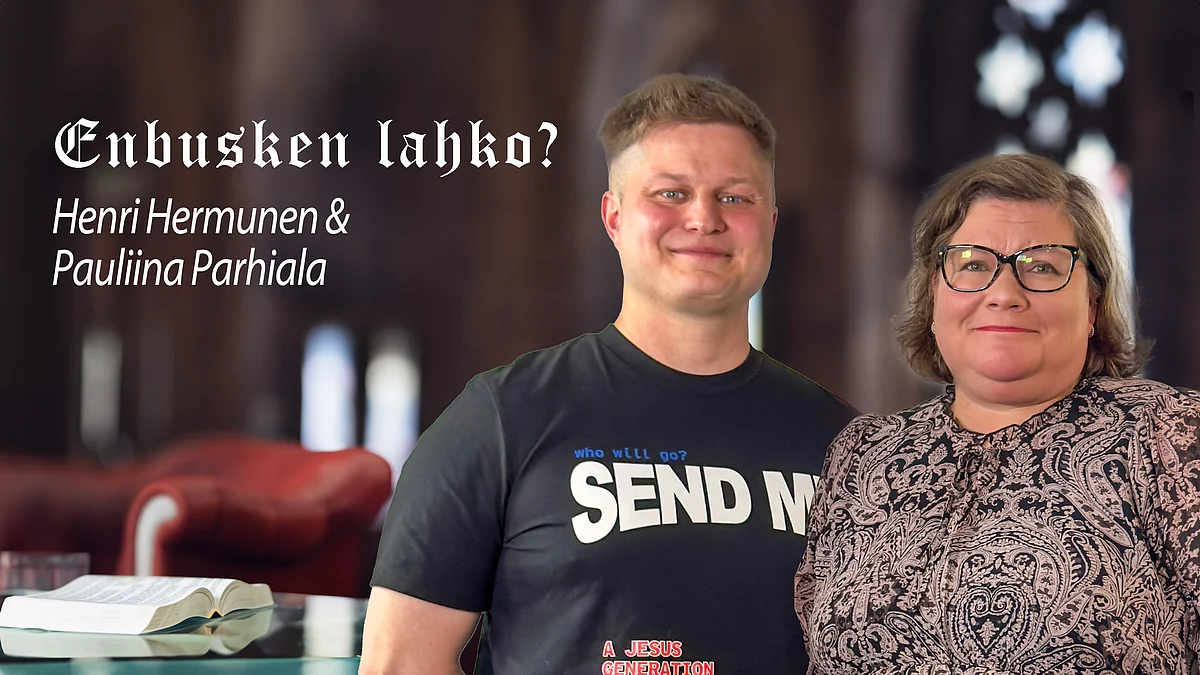 Enbusken lahko? -podcastissa Pauliina Parhiala ja Henri Hermunen.