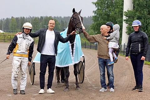 Mr Courvoisier voitti edellisille omistajilleen Kymppitonni tilille -lähdön viime kesänä.