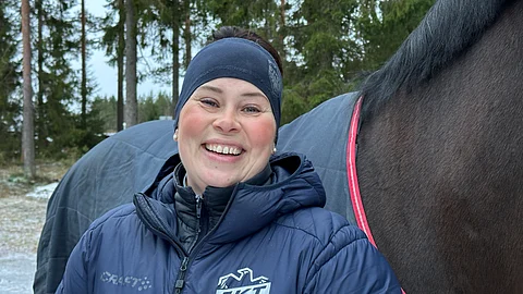 Susanne Orelma-Törmänen on tottunut ajamaan Oulun ja Ypäjän väliä.