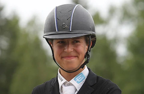 Huippulupaus Jone Illi haluaa jäädä esteratsastuksen pelipaikoille Keski-Eurooppaan. 