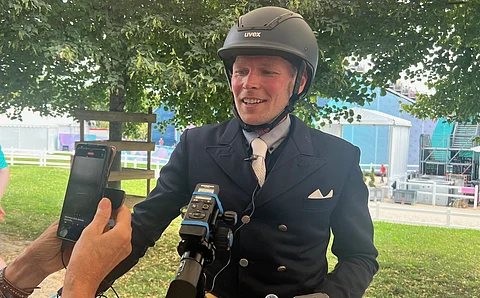 Kaikenlaisissa kansainvälisissä tilanteissa rutinoitunut olympiaratsastaja Henri Ruoste kutsuttiin HUJO:on. 