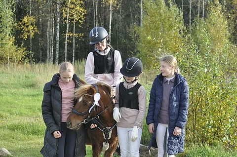 Little Bumby Riden kanssa moni nuori on päässyt harrastamaan ja kilpailemaan.