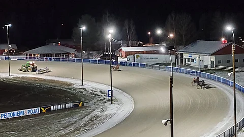 Kaustisen ravirata uudet ratavalot